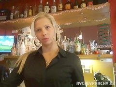 Rychlý prachy barmanka Veronika