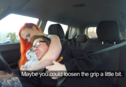 FakeDrivingSchool –  Dominantní zrzka si vynutí sex